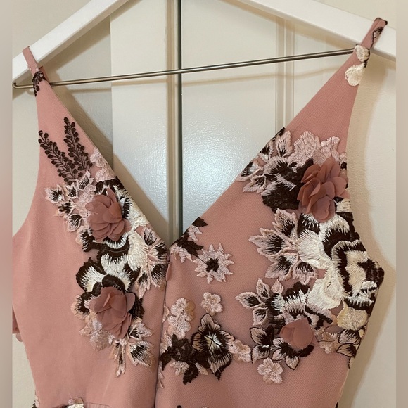 Dress The Population Women's Nellie Floral Embroidered Fit & Flare Dress Mauve - Picture 12 of 16